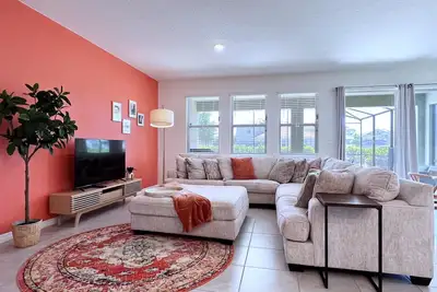 Image de Beautiful 5 Bed Pool Home with Game Room-7543ol