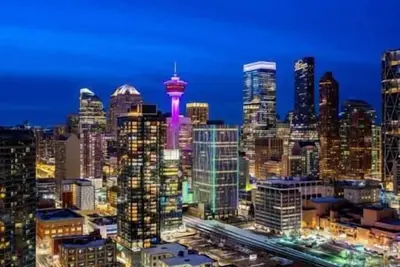 Image de Downtown Luxury condo near Stampede/Bmo center/Lrt/free parking/gym