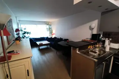 Image de Magnifique 3 Pièces Canal St Martin Très bon Confort Avec Piscine Sauna Fitness