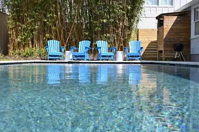 Image de 1947 Renovated Beach Cottage w/ Private Heated Pool - 150 yards from the Beach!