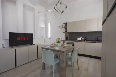 Image de [New] Spacious and Modern One-Bedroom Apartment with A\/C and WiFi