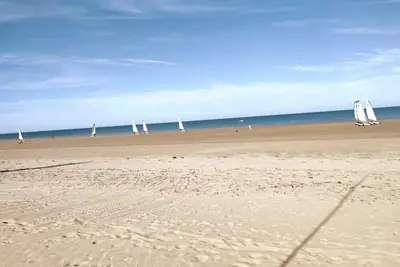 Image de Maison de vacances 'Maison Grande Terrasse 5min Plage' avec terrasse privée, jardin privé et Wi-Fi