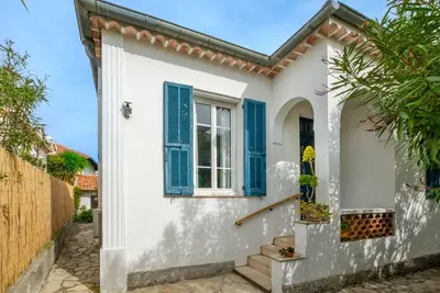 Image de 'Maison Cros De Cagnes' avec terrasse partagée, Wi-Fi et climatisation