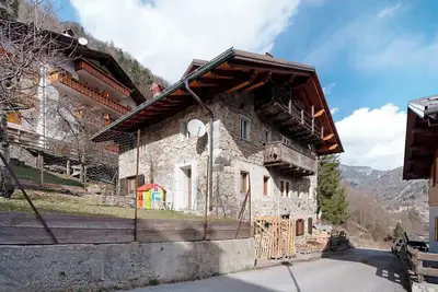 Image de Appartement 'La Casa Di Bryan' avec vue sur la montagne et jardin privé