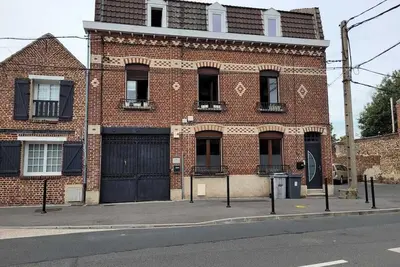 Image de Appartement \"Chez Madame De Souter\" avec terrasse privée, Wi-Fi et climatisation