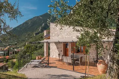 Image de Maison de vacances 'Villa Limone B' avec vue sur le lac, terrasse privée et Wi-Fi