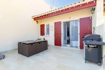 Image de Maison de vacances 'Résidence Naturiste Eden' avec vue sur la mer, terrasse privée et Wi-Fi
