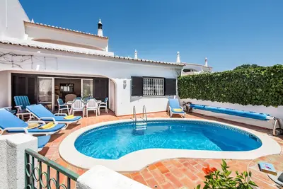 Image de Villa 'Mng Elliott46' avec piscine privée, Wi-Fi et climatisation
