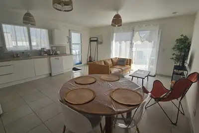 Image de Maison plain-pied, à proximité immédiate du centre-ville et gare routière.