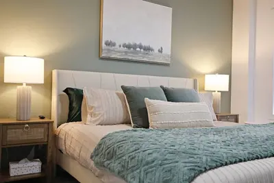 Image de Family Retreat: 4 King/3 Queen|Sleeps 14|Near Wem