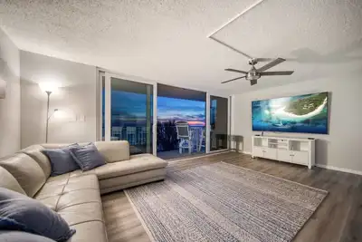 Image de Trillium 3c Huge Beachfront Condo on Madeira Beach