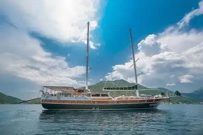 Image de Tremendous 8-bedroom yacht in awesome Tivat, with crew and private chef