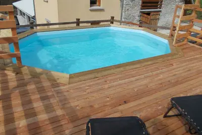 Image de grande maison avec piscine (12 personnes) indépendante. A 8 Minutes D Embrun