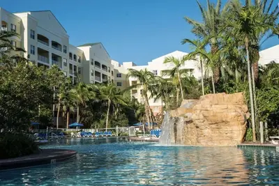 Image de Cozy Luxury 1-bedroom condo in welcoming Weston with Ac, Wifi, fitness room