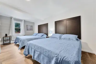 Image de Room #7: Updated Suite w/2 Queen Beds