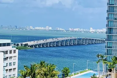 Image de Luxurious 3-Bedroom Condo w Astonishing Bayfront View Miami