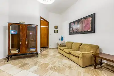 Cagliari - Central & Roomy Apartment with Balcony!