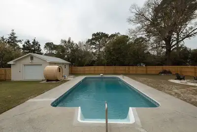 Image de New! Coastal Ranch with Pool