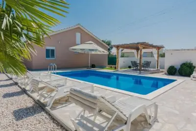 Image de Holiday House Mell with pool