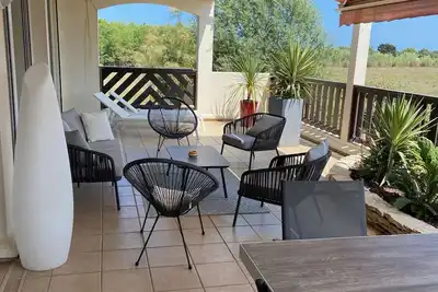 Image de Appart de standing avec piscine proche plage