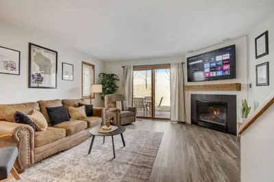 Image de Peyton's Place at Tamarack - Great Location!
