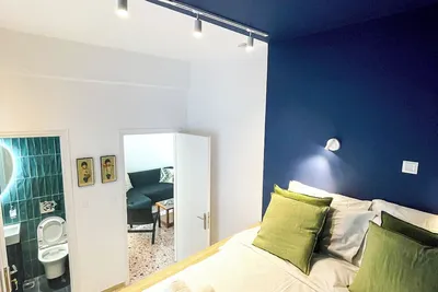 Image de Cozy apartment for a Duo next to Metro and Port.