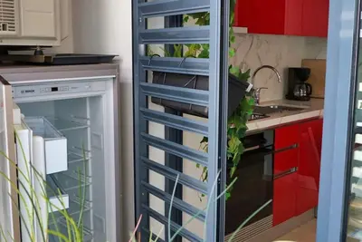 Image de Modern Luxury 2 Bedroom in Luxury Enclosed Condominium