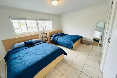 Image de Deluxe location 1b1b in Hallandale Beach, Florida!