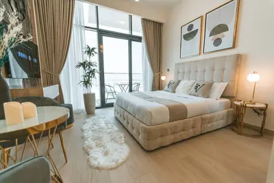 Image de Wonderful Studio with Balcony & City Views