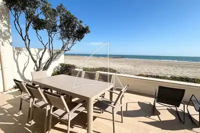 Image de Superbe T5 en rez-de-plage, terrasse et emplacements de stationnement