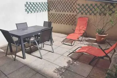 Image de Lyon 6 centre, lumineux 2p renové, calme, belle terrasse de 20 m2