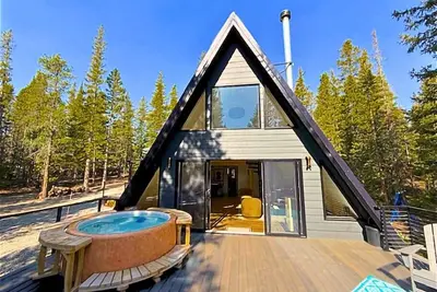 Image de Upscale A-Frame. Hot Tub. Dog Friendly. Elope. Close to Breckenridge