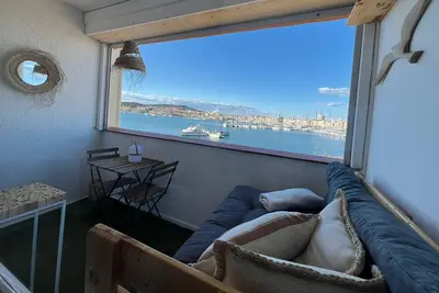 Image de Vue Exceptionnelle sur l'Île des Pêcheurs : Studio rénové pour Votre Plaisir!
