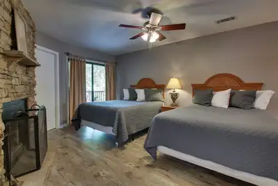 Image de Rivers Edge Condo 703