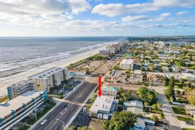 Image de Salty Beach Suite 1 - Across from the Beach!