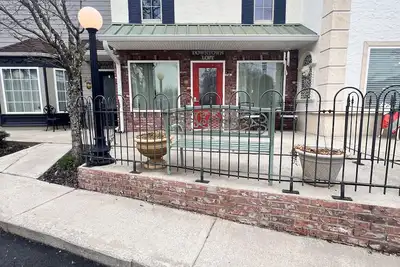 Image de The Downtown Loft, on the square, across from Piedmont University, sleeps 4.