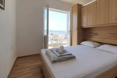 Image de Five bedroom house second line to the gorgeous natural pebble beach in Ruskamen!