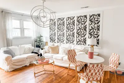 Image de Benny's Bungalow- Itb Five Points End Unit Condo! Family and Pet Friendly