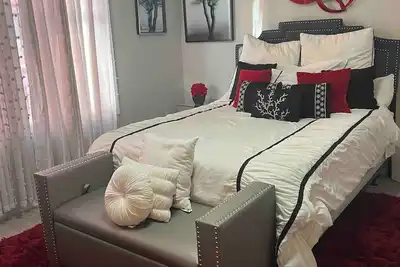 Image de Cozy 4-bedroom 4. 5 bathroom townhome