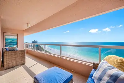 Image de Cbc 1-19d  Amazing Gulf & Intercoastal Views, Pool, Hot Tub, Gym, Sauna & Pickleball!