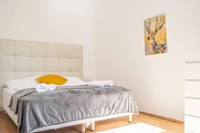 Image de Sleek & Subtle\/Minimalist 4br Apt. @ Prime Location