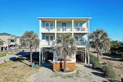 Image de \"Crabby Abbey\" -  436 Obw 4 Bedroom, 4 Bath Home