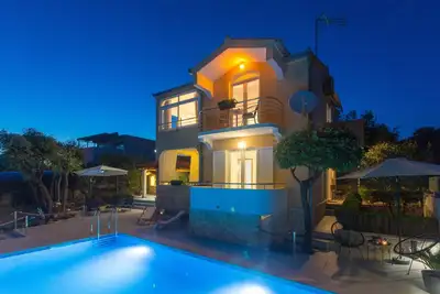 Image de Maison pour la famille près de la mer et avec la piscine Sevid, Trogir (K-22724)