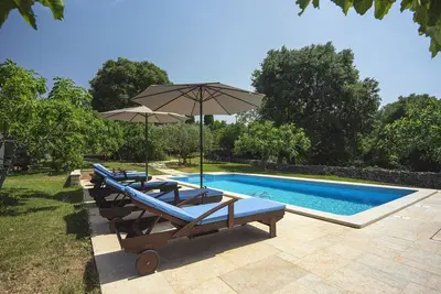 Image de Maison pour la famille avec la piscine Valtura, Pula (K-22734)