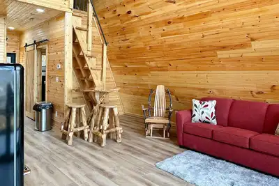 Image de Dog-friendly cabin with mountain views, loft, & kitchen - near Douglas Lake