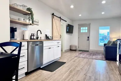 Image de Cozy Cottage in Quiet Neighborhood