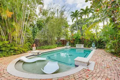 Image de Lush West Palm Beach Getaway w/ Backyard Oasis!