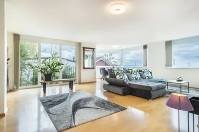 Image de Appartement \"Cocoon Am SchloĂź Top 2\" avec vue sur le lac, Wi-Fi et climatisation