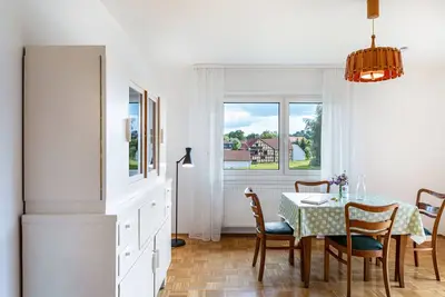 Image de Appartement 'Ferienhof Im Salzbachtal Og' avec jardin partagé et balcon