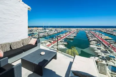 306 *Luxury Selection* Puerto Banus Front Line